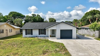 717 Holly Ave, Fort Pierce, FL 34982