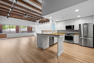 33 Sleeper St Unit 104, Boston, MA 02210