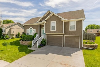 803 Crestridge Dr, Kearney, MO 64060