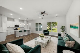 115 Oak Cluster Dr, Columbus, TX 78934