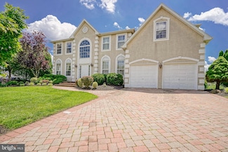8 Cove Ct, Hainesport, NJ 08036