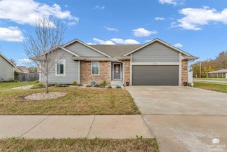8907 Butterfly Ln, Manhattan, KS 66502