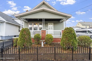1328 Dewitt St, Schenectady, NY 12303