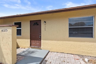 4325 NW 5th Ave, Pompano Beach, FL 33064