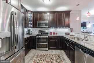 41900 Metamorphic Square Unit 402, Aldie, VA 20105