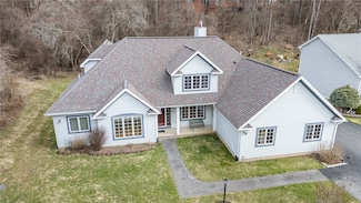 260 Sewilo Hills Dr, Rochester, NY 14622