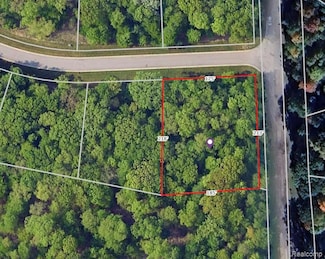 687 Kings Fairway Ln, Grand Blanc, MI 48439