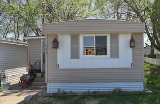931 Western Park, Jamestown, ND 58401
