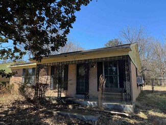 3673 Fieldlark Dr, Memphis, TN 38109