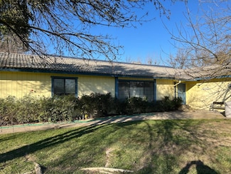 10420 E Jefferson Ave, Del Rey, CA 93616