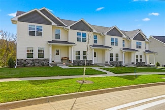 711 E Foster Rd, Iowa City, IA 52245