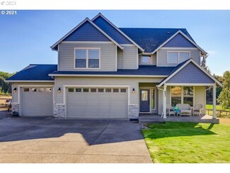 897 E Garfield St, Carlton, OR 97111