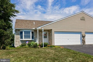 2410 Winterberry Ln Unit 45, York, PA 17406