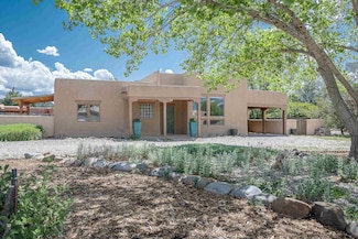 350 Monte Vista Rd, Taos, NM 87571