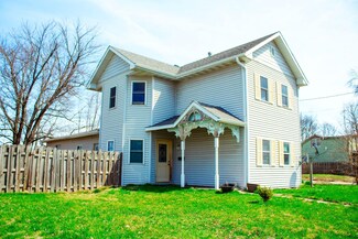 1247 Dale St, Muscatine, IA 52761