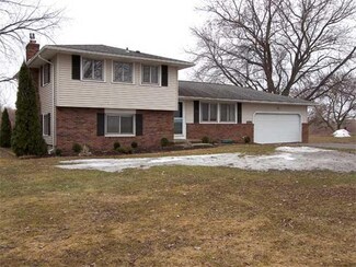 2307 N Hamlin Rd, Hamlin, NY 14464