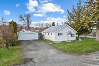 202 W Court Ave, Chewelah, WA 99109