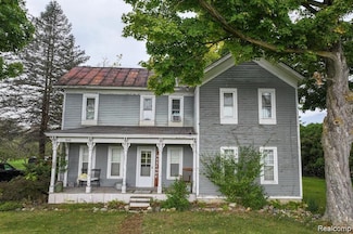 7448 Gale Rd, Grand Blanc, MI 48439