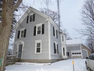 6 2nd St, Randolph, ME 04346