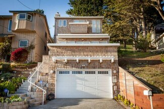 421 Goodman Rd, Pacifica, CA 94044