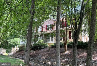 9000 Ridgely Dr, Lorton, VA 22079