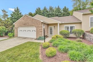3382 Laurel Cir, Roanoke, VA 24018