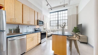 1010 S 7th St Unit 325, Minneapolis, MN 55415