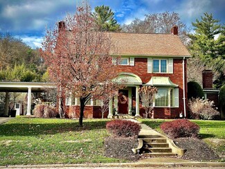 16 Hamilton Ave, Wheeling, WV 26003