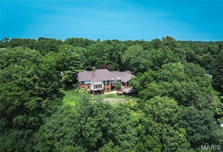 3401 Riverview Ct, Godfrey, IL 62035