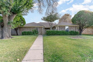 2112 Taxco Dr, Carrollton, TX 75006