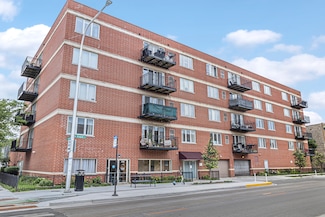2158 W Grand Ave Unit 508, Chicago, IL 60612