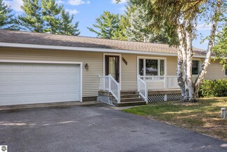 3039 Marmac Ave, Traverse City, MI 49684