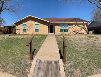 1521 Warwick St, Garland, TX 75044
