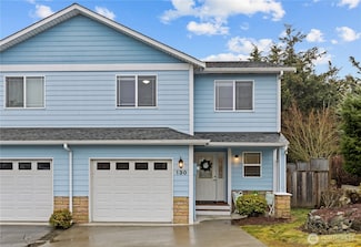 130 NE Melrose Dr, Oak Harbor, WA 98277