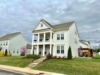 208 Shenandoah Ave, Daleville, VA 24083