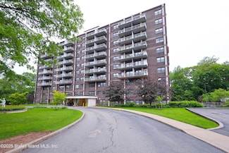 1100 Clove Rd Unit 3C, Staten Island, NY 10301