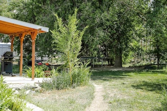 693 Lane 6, Powell, WY 82435