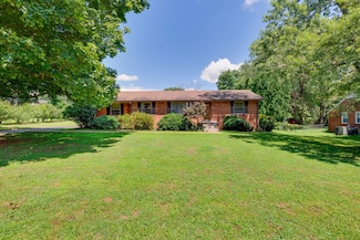 2829 Donna Hill Dr, Nashville, TN 37214