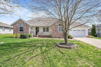 2002 Candace St, Ozark, MO 65721