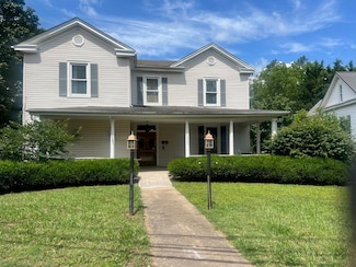 238 N Main St, Chatham, VA 24531