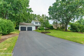 7 Bethwood Dr, Albany, NY 12211