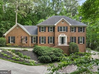 127 Roe Hampton Ln, Stone Mountain, GA 30087