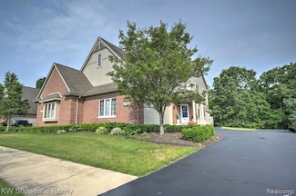 1156 Alissa Marie Dr Unit 6, Highland, MI 48357