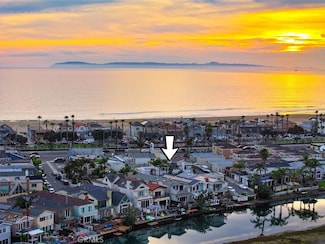 210 Grant St Unit A, Newport Beach, CA 92663