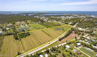 15901 Stringfellow Rd, Bokeelia, FL 33922