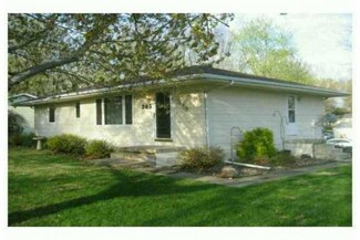 305 Crescent Dr, Carlisle, IA 50047