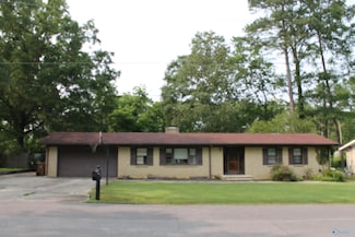 709 Azalea St NW, Hartselle, AL 35640