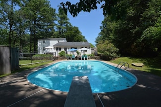 13 N Grove St, Foxboro, MA 02035