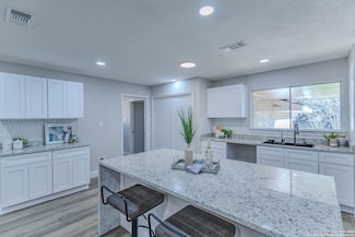 10215 Rafter O Trail, Helotes, TX 78023