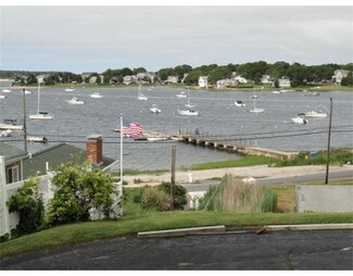 8 Cape Cod Ln, Pocasset, MA 02559